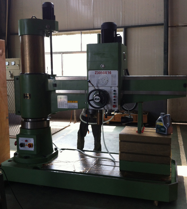 滕州博創(chuàng)數(shù)控機床廠 專業(yè)提供Z3063液壓搖臂鉆床，廠家直銷，價格實惠